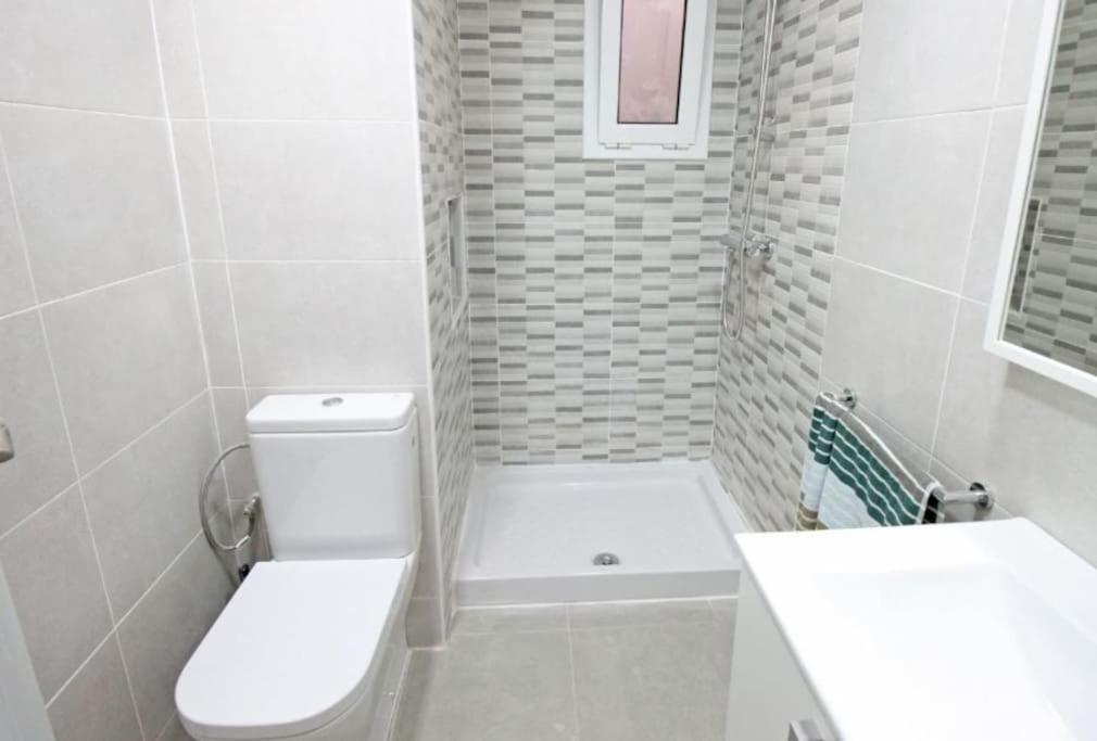 Bebarceloner Sant Andreu Apartments - 3 Bedrooms Esterno foto